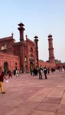 #badshahimosque #lahore #pakistan #view #status #beautyofpakistan #niazlaghari8 