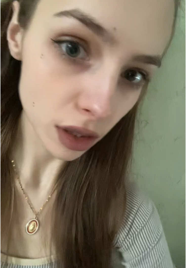pov: my healthy voice. (because i have also critical scary “Ana” voice). in rec*very,healthy voice is becoming louder while Ana starts whispering and then stops talking at all… #lyon #guerison #lehavre #lovefood #soutien #recoveryishard #recoveryisntlinear #recoveryisworthit 