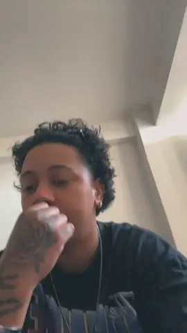 Indecisa com qual música eu lanço ? 🤔😩 #cubita #vibes #anotherone 