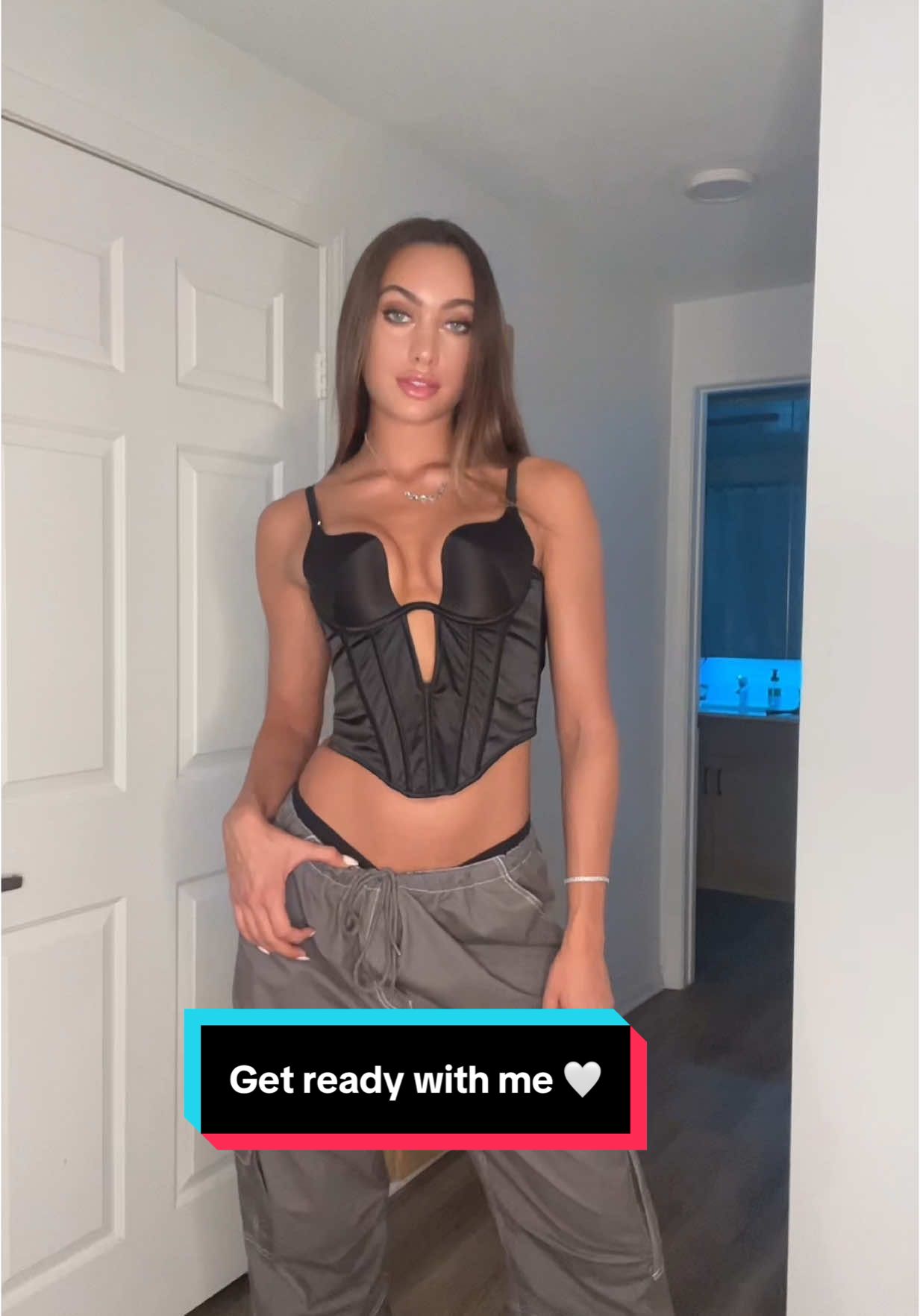 what would you rate this outfit? #fyp #grwm 