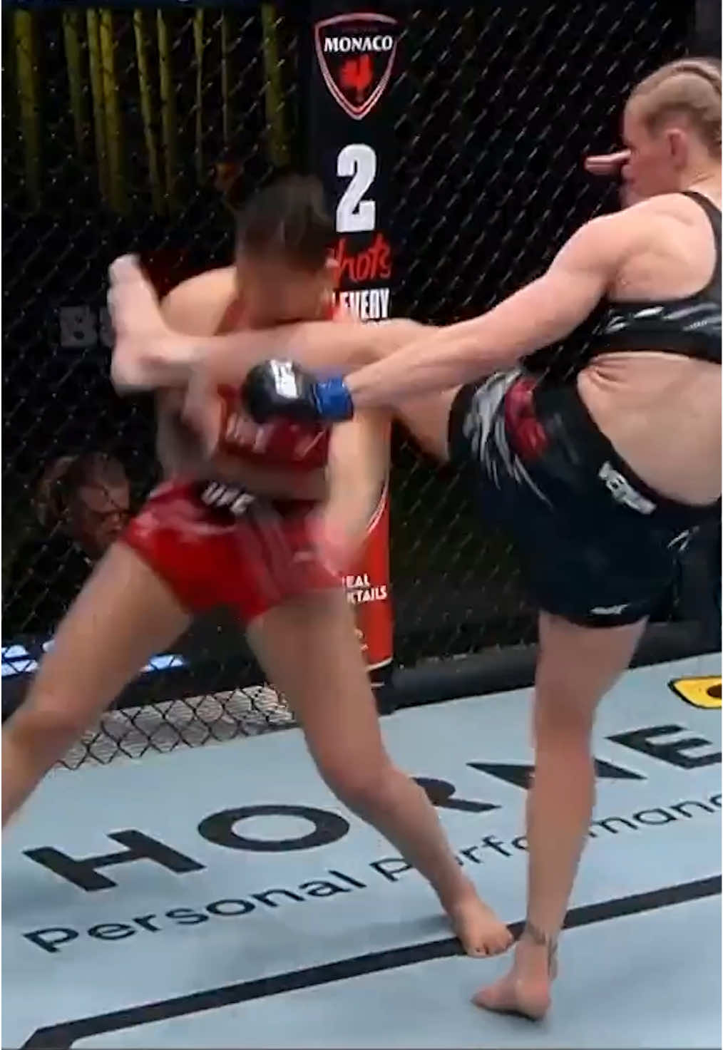 CARLI JUDICE IS GETTING US STARTED WITH A HUGE KO 🤯🤯 #UFC #mma #carlijudice 