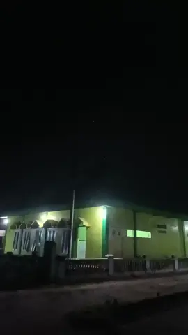 UNO, DOS , TRES, HALA MADRID !!! 😭#realmadridfans #fypage #masukberanda #foryoupage #saur #ramadhan #abcxyz 