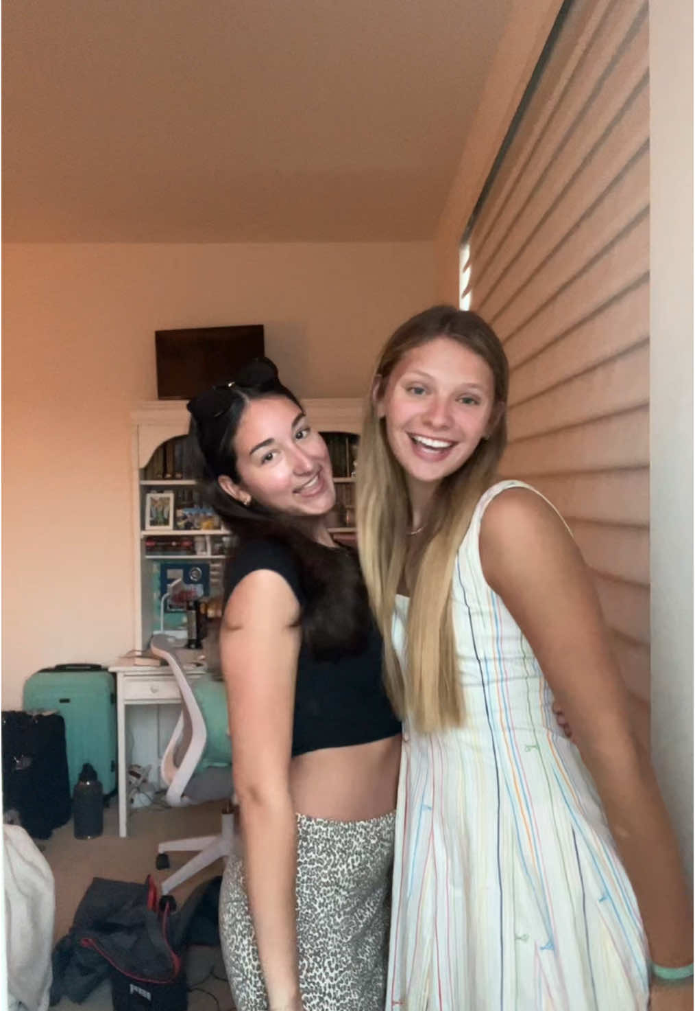 feels like summer 💗💗 @tess 
