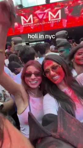 basically exactly like home 💘  @Mannat  #holi #southasiantiktok #desitiktok #indiantiktok #browngirltiktok #fyp 