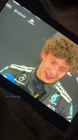 God I am so happpy, his is quiet literally glowing #formulaone #kimiantonelli #mercdes #f1 