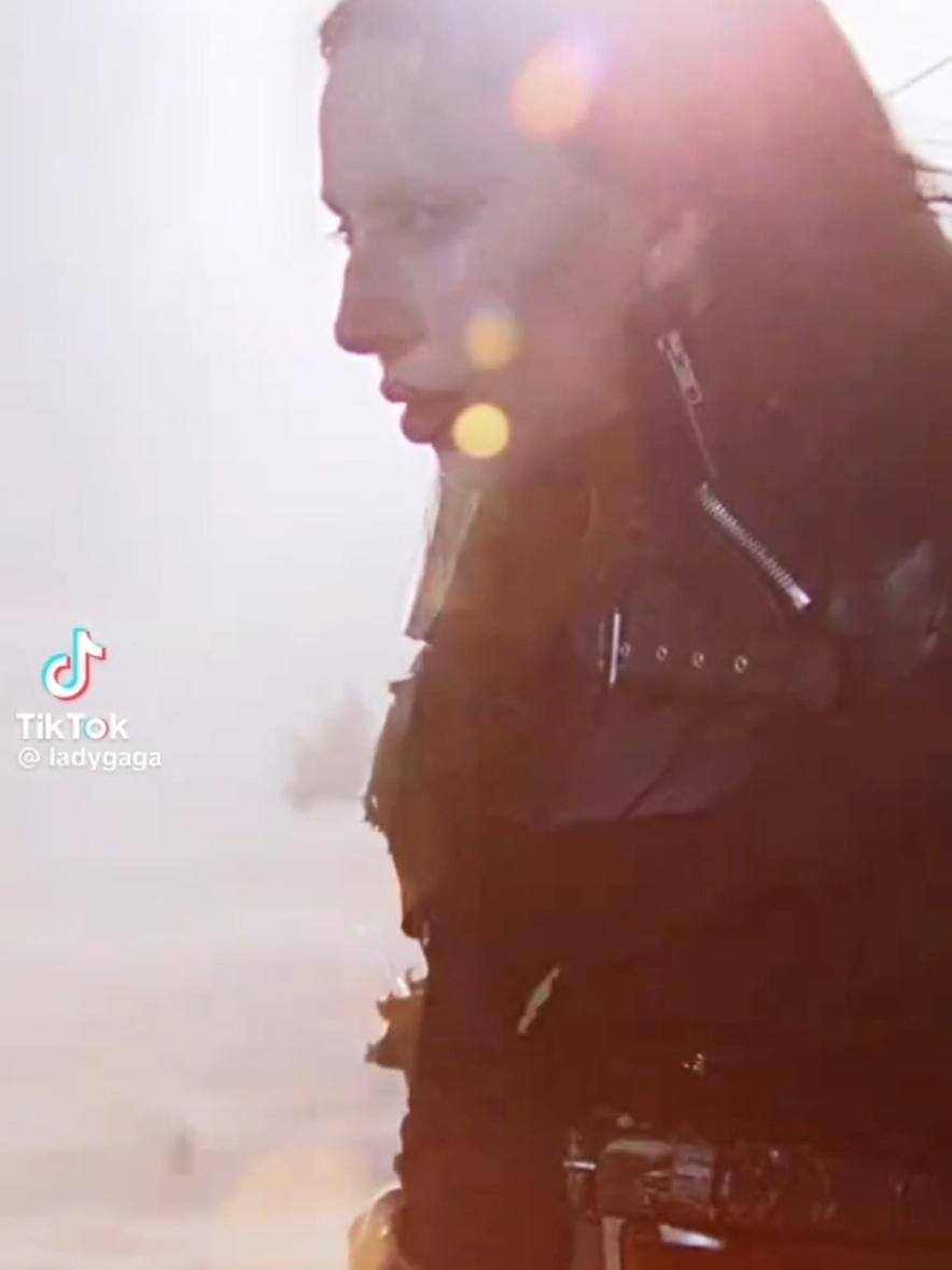 Aujourd'hui on se retrouve pour parler de Mayhem de Lady Gaga ! N'hésitez pas à me donner votre chanson préférée de l'album ! ✨️ #video #fyp #LadyGaga #Mayhem #Disease #Abracadabra #album #musique #music #avis