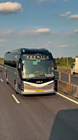 Thả dáng lướt trên cao tốc cùng siêu phẩm Vĩnh Long. #xetour #dulich #xuhuong @Đại Lê 