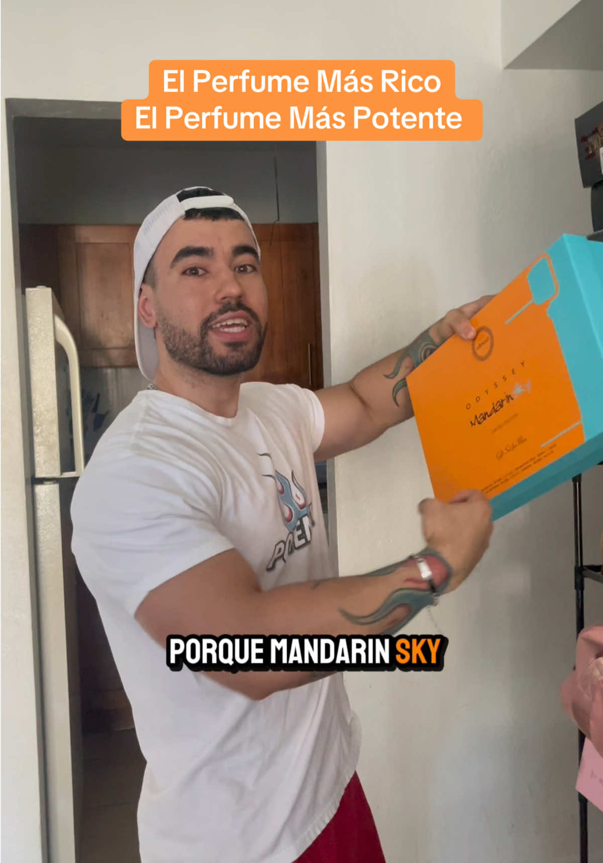 El Perfume más Rico Mandarín Sky 🍊 #mandarinsky #perfumetiktok #manperfume #odisseymandarinsky 