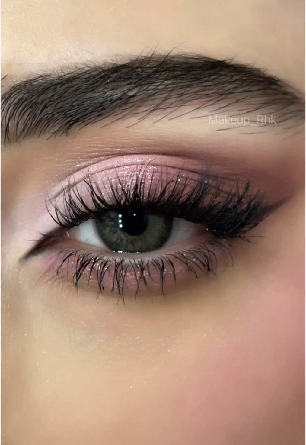 Replying to @b ميك اب العيد الجزء الثاني Eid makeup pt 2 اكتبولي بالتعليقات ايا لون اعمل ؟! #fyp #makeup #makeuptutorial 