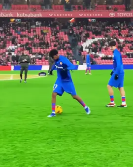 Insane Warm Up Skills 😱🥶. #football  #Soccer  #trending  #viral  #footballmoments  #foryou  #fyp 