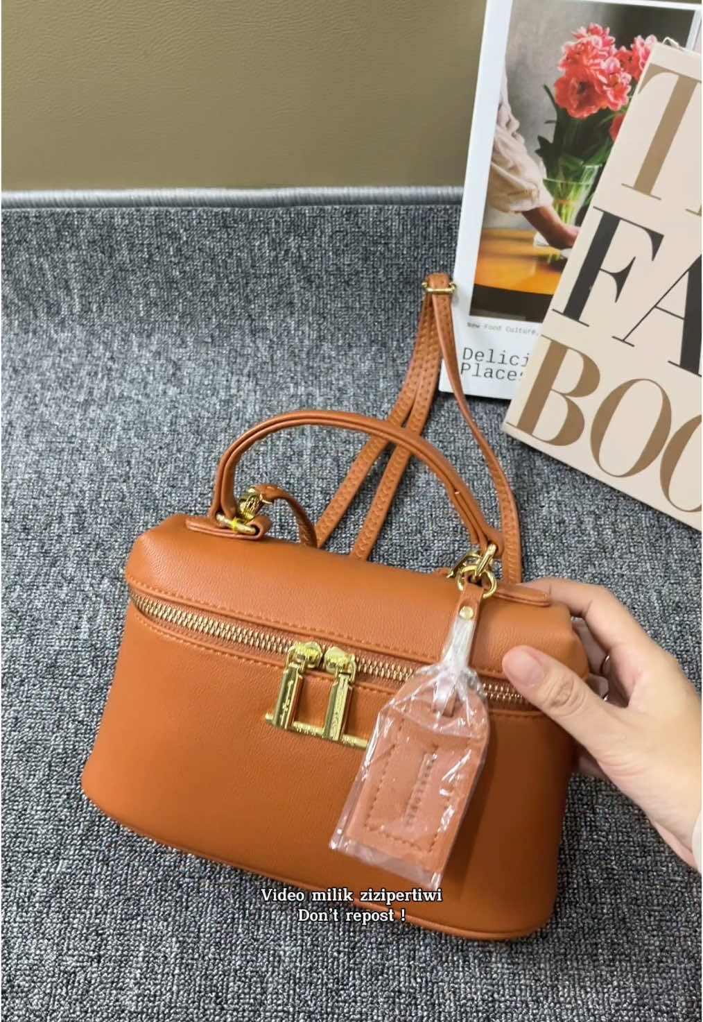 Semanis itu warna tasnya 😍 #tas #taswanita #tasselempang #tasselempangwanita 