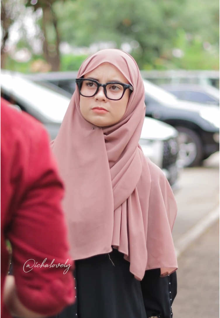 Kacamata detektor DOSA @Selfietime Shorts  #SerialTikTok #TikTokTainment #TikTokSeries #TikTokSeriesFuture #RamadanDiTikTok #drama #ichalovely #suneedaycreative #dramatiktok #viraltiktok #kacamata #ajaib #detector #jodoh #nikah #cinta #kakakadik 