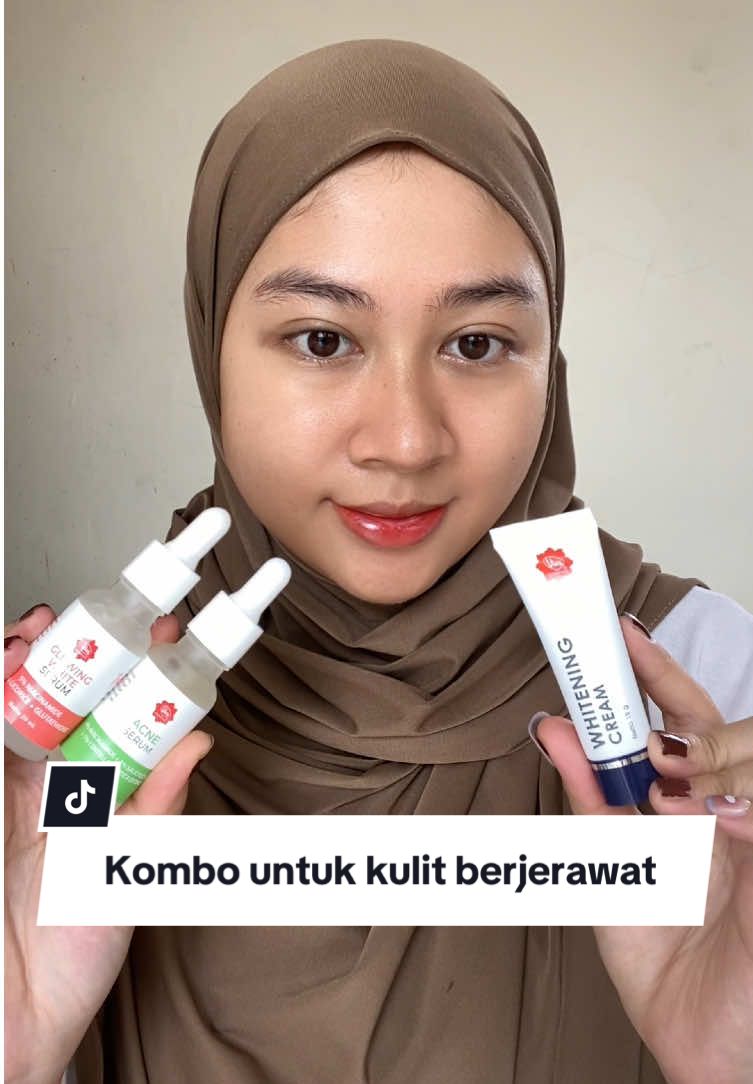 Mending pilih yang pasti-pasti aja, apalagi udah doktif approved jadi makin yakin kalau produknya viva memang terpercaya dari dulu, aku juga udah buktiin sendiri dan hasilnya jerawat aku membaik, kulit jadi makin cerah dan noda bekas jerawatpun memudar 🥰 @Viva Cosmetics  #VivaAdvancedSerum #VivaCosmetics #VivaWhiteningCream 