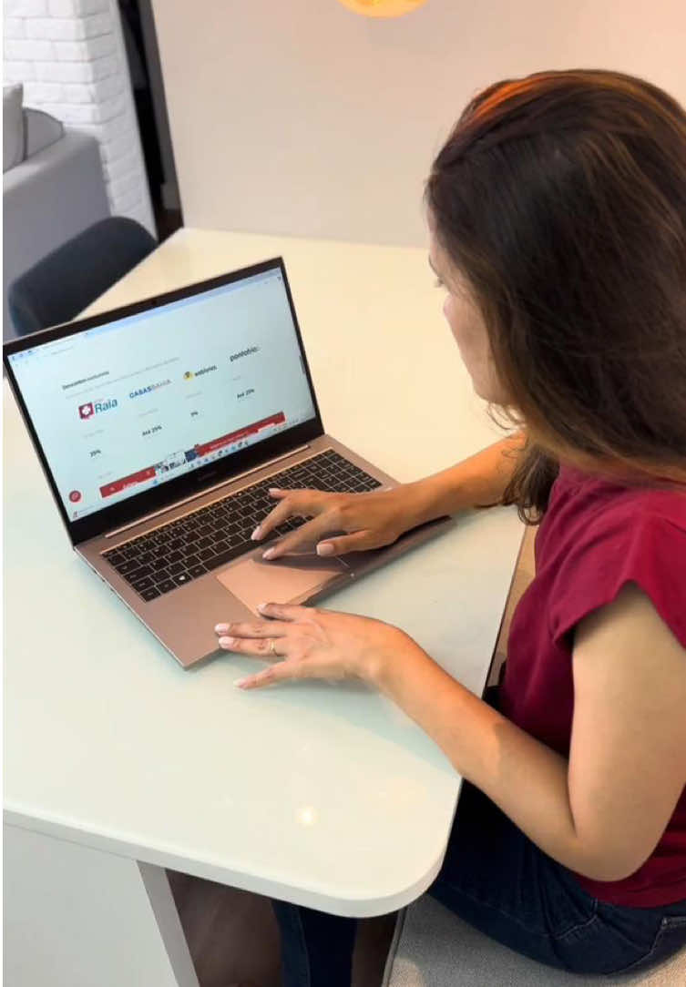 Agora é possível acumular pontos Esfera comprando na Shopee.  Tudo o que você comprar, volta para você em pontos Esfera para resgatar viagens completas, eletrônicos e até ingressos para shows. Então ficou ainda melhor fazer aquela comprinha.  Já faça o seu cadastro que é gratuito e aberto a todos. APROVEITA!