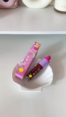 Kiyowoooo😭💗🫶🏻 @DAZZLE ME MALAYSIA  #dazzleme #dazzlemebeauty #dazzlememy #dazzlemexsmileyworld #dazzlemelipoil #overglowphlipoil #lipoil 