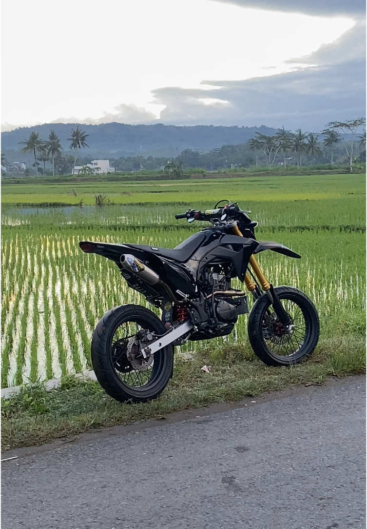 #crf150l #crf150supermoto #izzy 