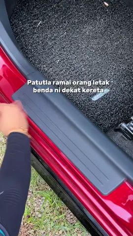 Kereta korang dah calar ii bahagian pemijak pintu tu , Meh sini . Aku ada beli benda ni memang sangat berguna untuk cover balik door step kau tuu . Lepasni tkde lagi mslh calar ii manja dekat situ . #pemijakkaki #ddorstep #stepdoorcover 