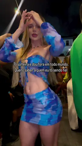 SOLTEIRA BRADA . . . #solteira #loira #lindademais #balada #novinha #novinhasentaechora #novinhafazgostoso #flyyyyyyyyyyyyy #linda #flamengo