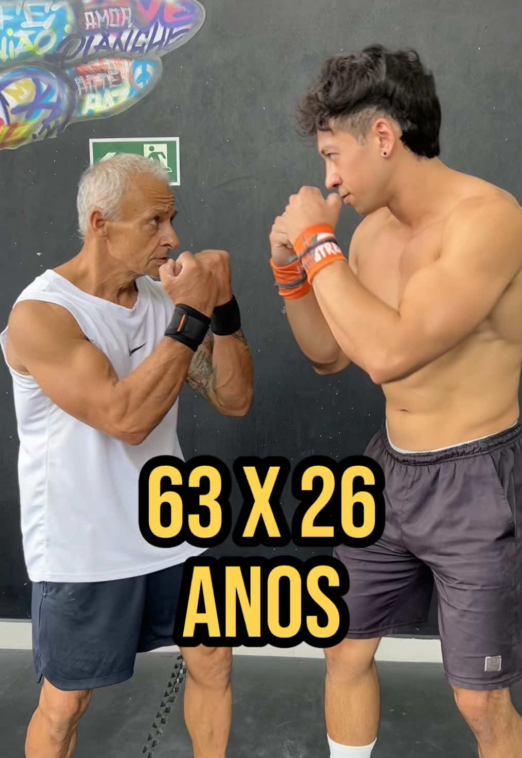 Pega esse treino com o vovô da Calistenia: 👴🏼🔱 ✅ Handstand Push Ups ✅ Planche Hold ✅ Planche Press E já compartilha esse vídeo com seu amigo que acha que tem que ser novinho pra fazer Calistenia 🔥🔥🔥 #calistenia #calisbuilding #grandpa #old 