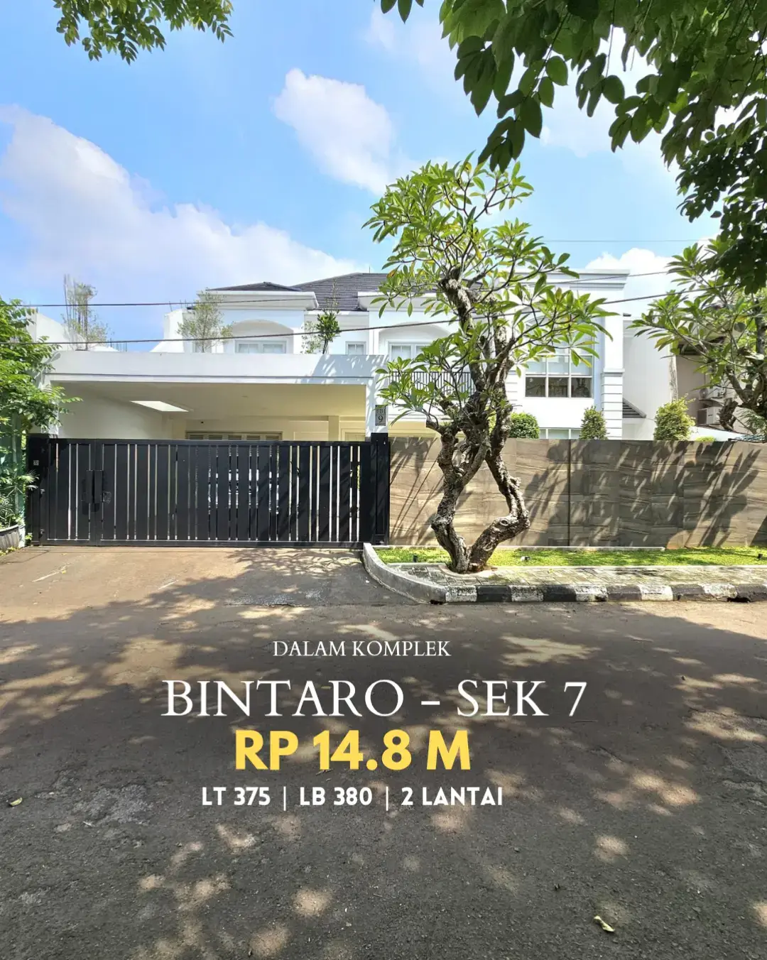 RUMAH SECONDARY, PRIVATE S.POOL, MEWAH DENGAN CLASSIC MODERN DALAM KOMPLEK PREMIUM SEKTOR 7 BINTARO JAYA  ▪︎ Lingkungan asri dengan one gate system ▪︎ Dekat mall x change, pintu toll Bintaro ▪︎ Area premium CBD Bintaro Bangunan 2 lantai Luas tanah 375 m² Luas Bangunan 380 m² Kamar Tidur 4+2 * semua kamar tidur ada kamar mandi di dalam Kamar Mandi 5+1 Listrik 13.500 watt Carport 2 mobil Garasi 1 mobil Lantai marmer Sertifikat SHM Harga 14,8 M nego Semi Furnish ; * Lemari built-in setiap kamar * backdrop tv & dinding lt.1 & lt.2 * AC Daikin di setiap ruangan * Smart Door Lock System * Kitchen Set More Info & Visit : Haris | 081384819992 Link wa/call in bio #forsale #houseforsale #rumahdijual #jualrumah #rumah #bintaro #jualrumahbintaro