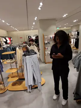 There are no shoes like this in Zara   😭😭😭#Paris #prank 