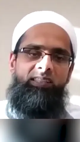 La nomination d’Hamid Patel à la tête de l’institution britannique qui contrôle les écoles fait polémique. Il a été directeur d’une école musulmane encourageant ses élèves à porter le hijab en classe et en dehors de l’école, et qui reçut un religieux auteur de propos antisémites.