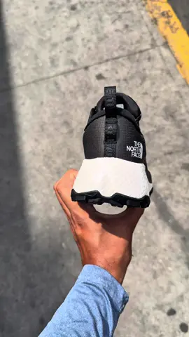The nort face 🖤🩶🩵💙 #sneakers #fyp #shoeschallenge #tendencia #srshoesccs #thenorthface #paratiiiiiiiiiiiiiiiiiiiiiiiiiiiiiii #zapatillas #Hiking #moda #Running #viral_video #venezuela 