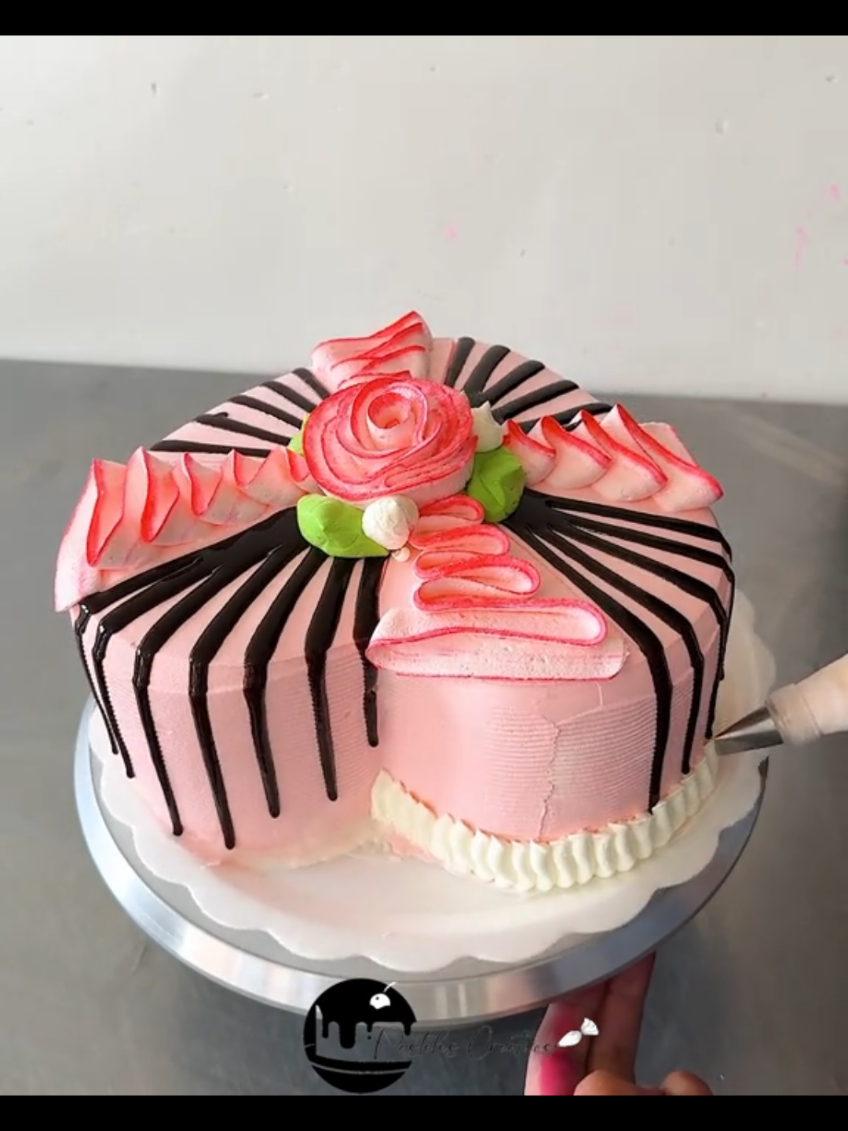 aprende y decora tus tortas con rosas y jalea jaspeado  #pastelescretivos #pasteleria #tiktokviral #tortas #pasteles #foodtiktokcake 