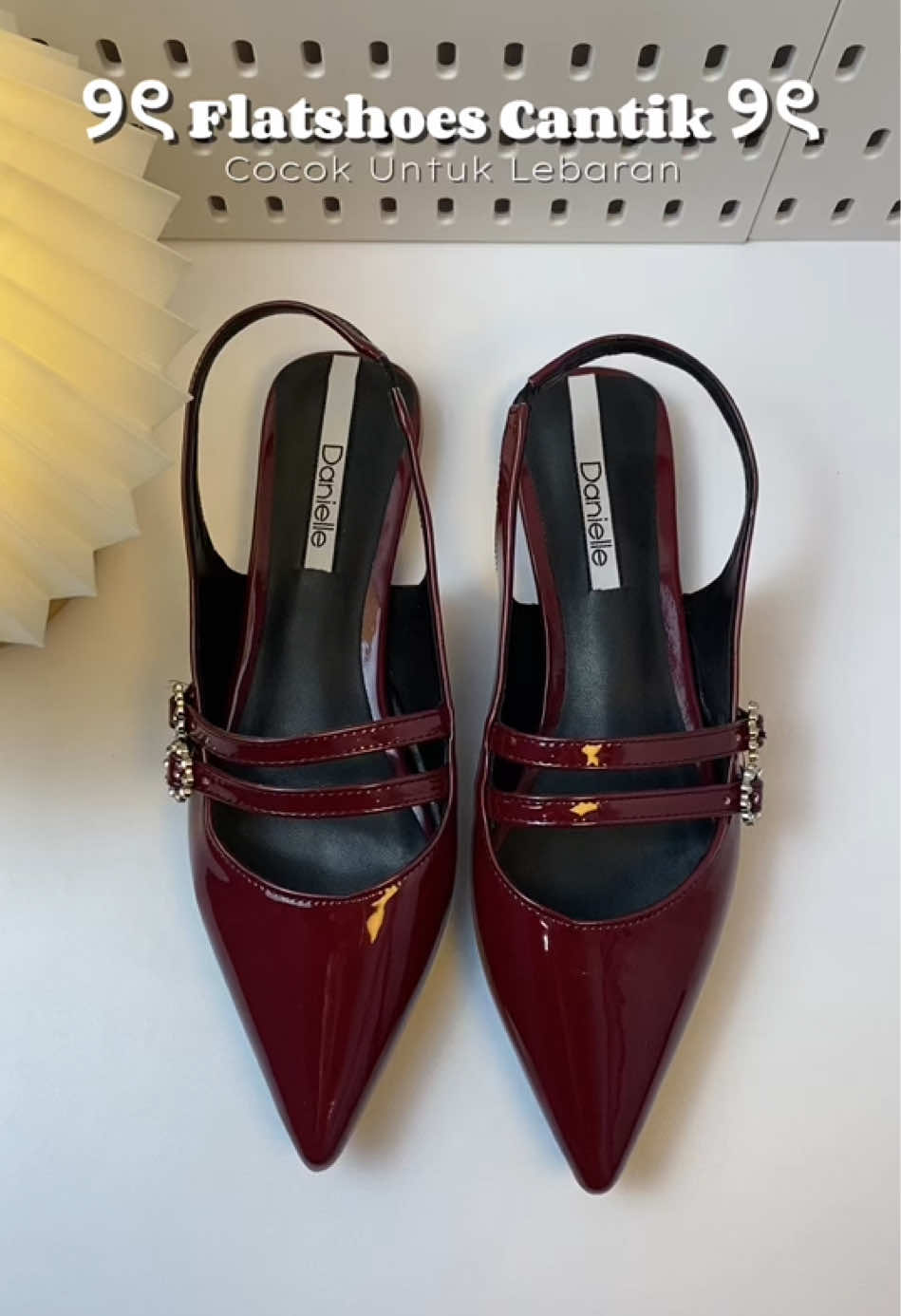 Cantik banget yaa🤏🏻😭 #fyf #sandalwanita #flatshoes #flatshoescantikk 