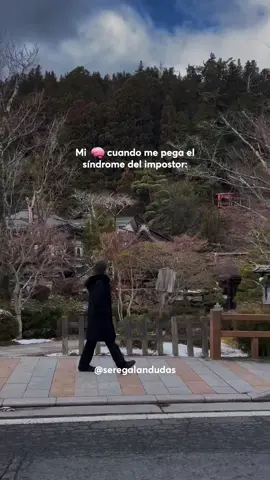 Levanta la mano si el síndrome del impostor también te hace creer que no eres lo suficientemente buenx 🙋. Si te identificas con este audio, puedes escuchar el episodio 294 de Se Regalan Dudas con Marisa Lazo, para tener MUY buenos tips de cómo lidiar con el síndrome del impostor y dejarlo atrás. A nosotras nos ayudó muchísimo ❤️‍🩹. #sindromedelimpostor #amorpropio #confianza #podcast #seregalandudas 