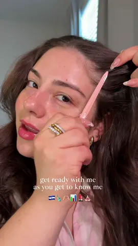 My first get to know me and its a long one 🥹🫶🏼 i was so nervous! You’re a real one if you stick around till the end! Grab a drink y vamonos!  Products used: @milkmakeup foundation in shade 4 @Patrick Ta Beauty bronzer, used it as eyeshadow too  @Saie blush in Chilly  @Haus Labs by Lady Gaga concealer  @Benefit Cosmetics brow gel @hudabeautyshop loose pink powder  @rhode skin lip shape in stretch  @Sephora Collection lipstick n 6  @L’Oréal Paris panorama mascara  . . . #grwm #gettoknowme #aboutme #chattygrwm #latinabeautycreators #latinasinbeauty #softmakeup #naturalmakeup #softglam 