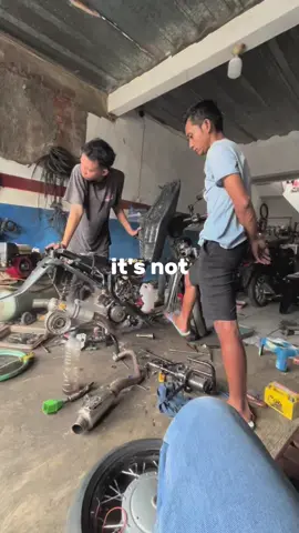 semua orang bisa membuatnya tapi tedak semua orang tau caranya …… #rms #mio #miosporty #miosportymodifikasiindonesia 