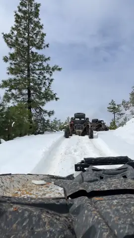 Un desestres#canam #canammaverickx3 #canamoffroad #xrs#canammaverick#corridos#ruta#nieve#sierra#montaña#4x4#offroad#rzr#rzr1000#polaris#desestres