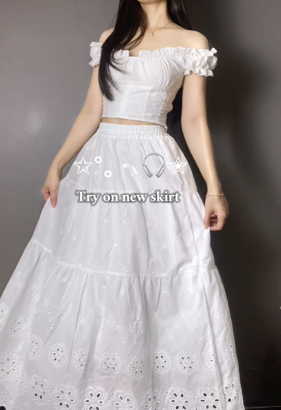 Hè là ko thể thiếu ẻm chân váy này dc 🤭 #vancoireview #review #xh #fyp #tiktokshop #outfit #reviewlamdep #chanvaymidi #chanvaytho 