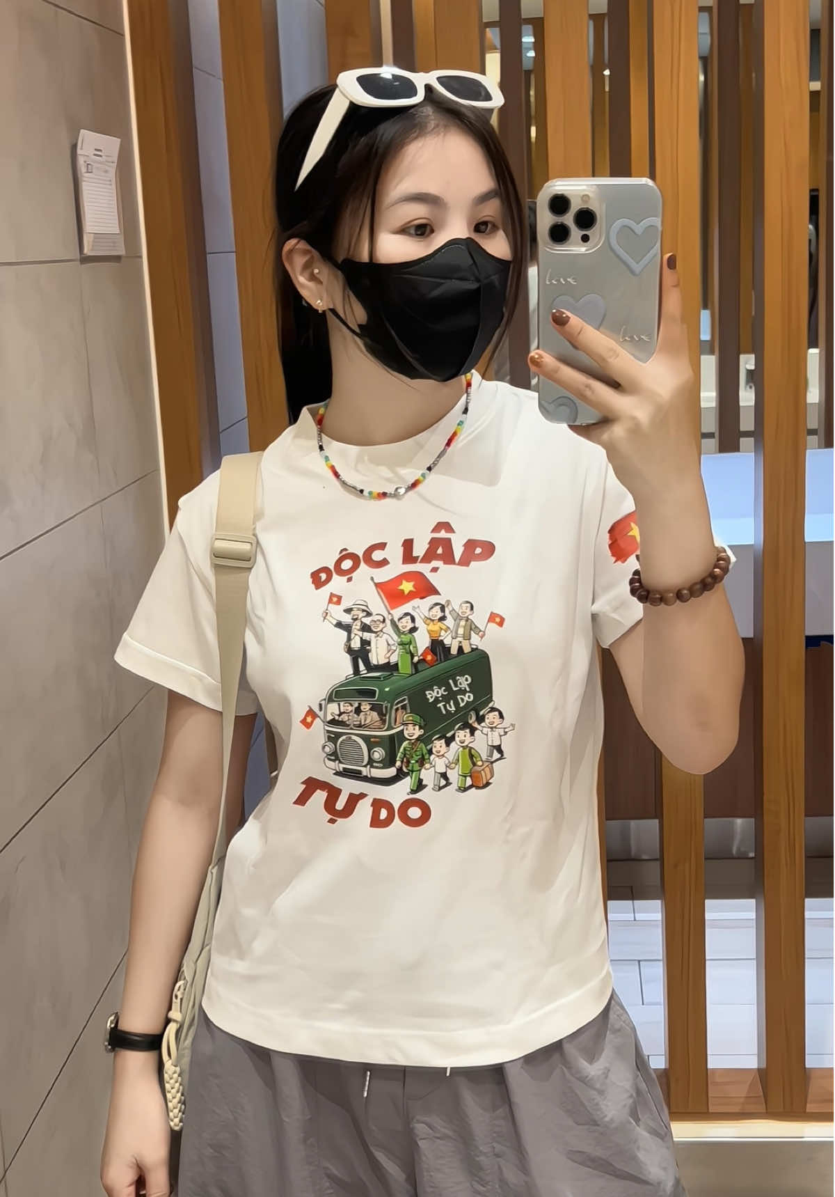 30/4 🇻🇳  #ĐộcLậpTựDoHạnhPhúc #TựHàoViệtNam #ÁoThunUnisex #PhongCáchViệt #ÁoĐẹpGiáHời #FormOversize  #ÁoThunĐẹp #ThờiTrangUnisex #PhongCáchTốiGiản #ThờiTrangGiớiTrẻ #TựHàoDânTộc #VietnamPride 