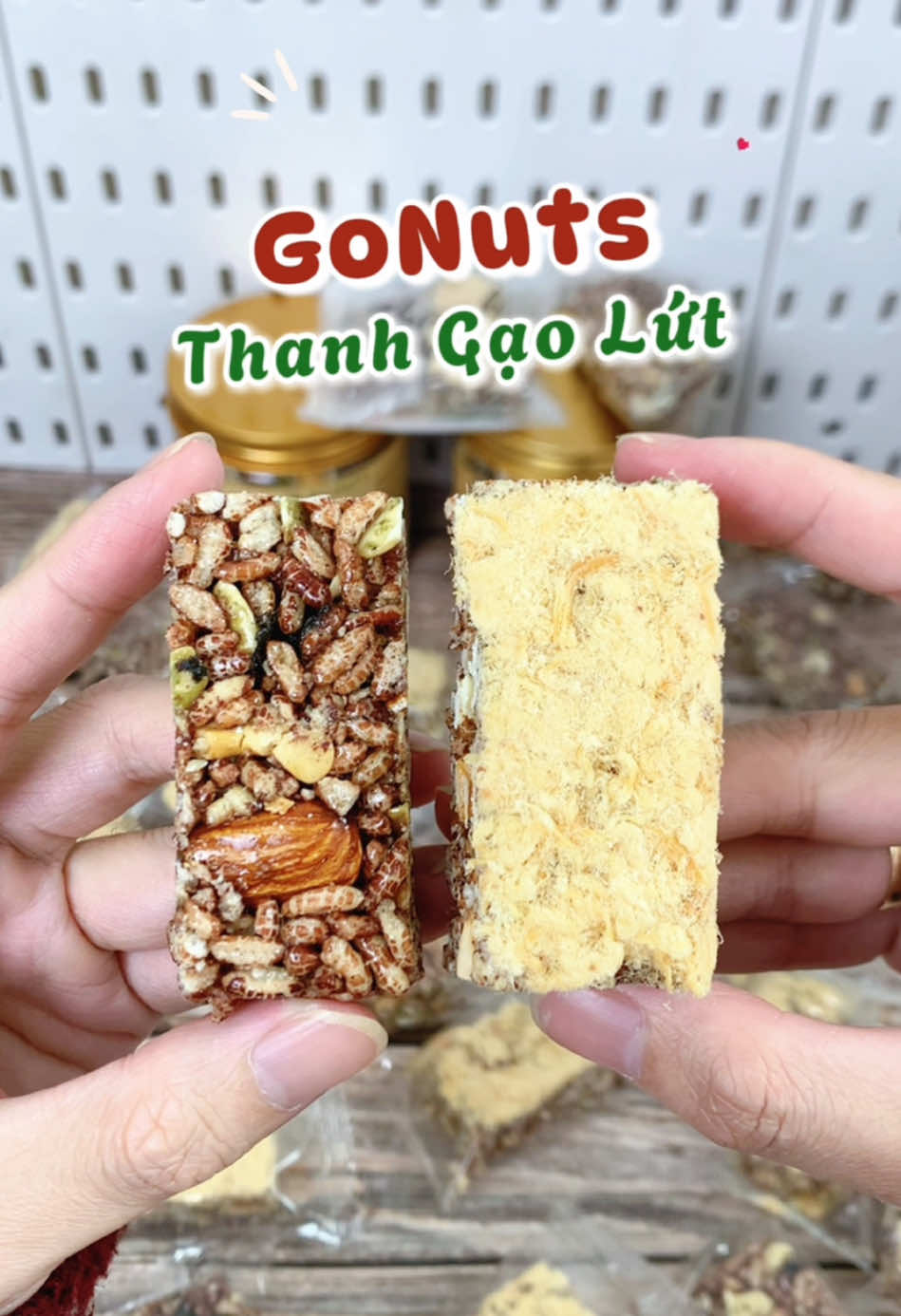 Thanh gạo lứt chà bông và thanh gạo lứt rong biển nhà Gonuts giòn tan của gạo lứt, đậm vị của chà bông rong biển, ngọt dịu của mật ong ăn cuốn lắm nha 🍯 🌾🌾🌾 #thanhgaolut #thanhgaolutchabong #thanhgaolutmixhat #thanhgaolutrongbien #gonuts #anvat #ancungtiktok #review #food #reviewfood #tiktokfood #bonthichanngon #mukbang #LearnOnTikTok #muataitiktokshop #saleluongve #tiktokshop #viral #xuhuong #fyp 