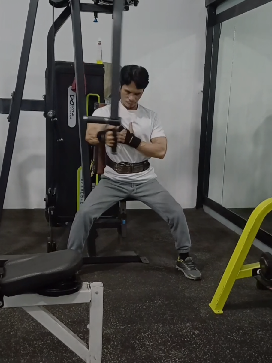 #CapCut #dormitoryfitnesscentre #valegym #gymrat  #GymTok #chestworkout #chestday #chestmachine #pemulagym #beginner #motivationgym 