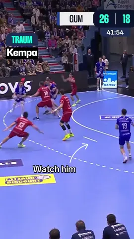 @Giorgi Tskhovrebadze doing Giorgi things 🤩🤌🏻 _____ Der TraumKempa wir präsentiert von @Kempa - Eurem Handballspezialisten. #kempa #kempalove #kempahandball #TraumKempa 
