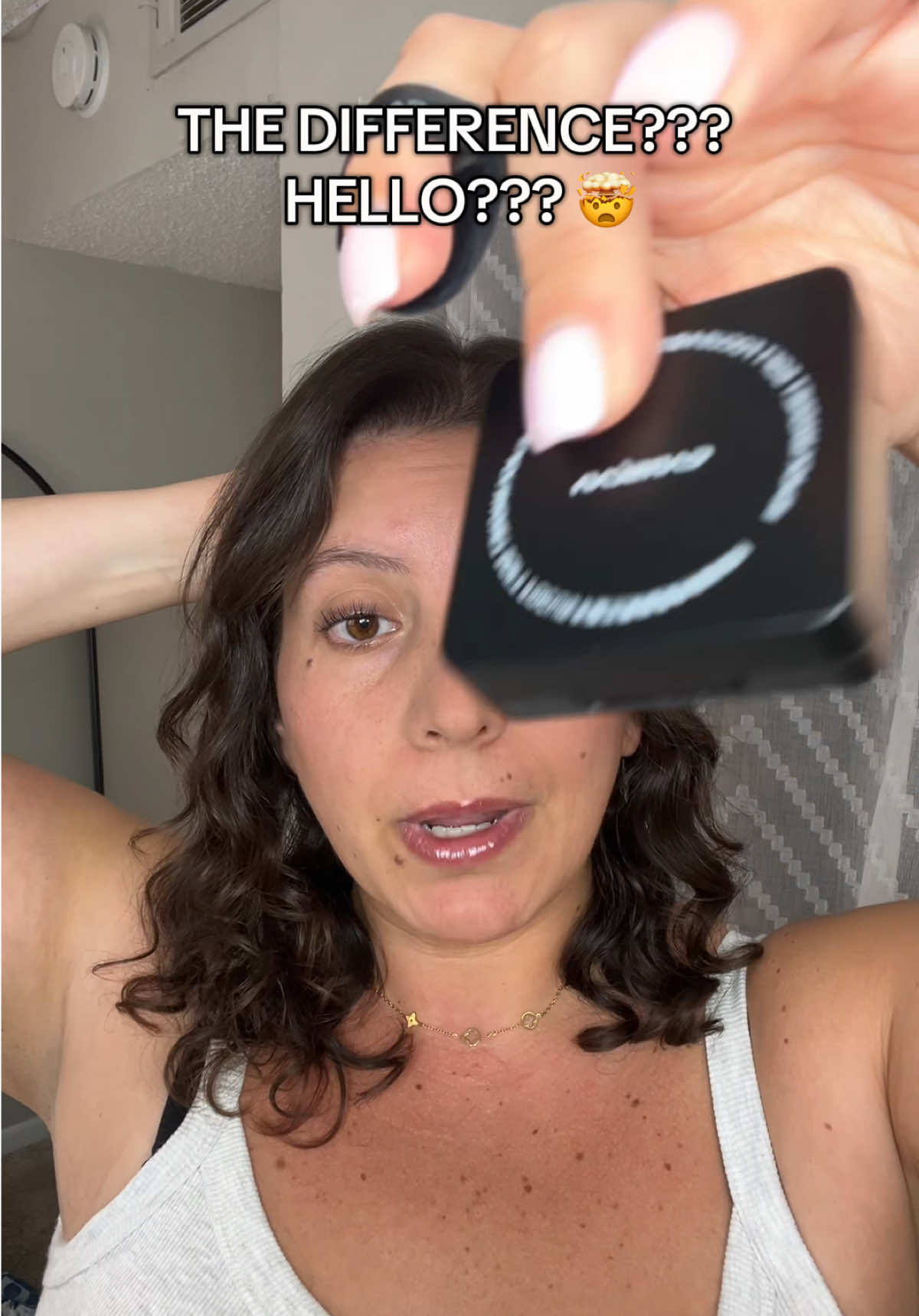 This powder is so affordable and you also get the mini size with a mini puff which is perfect for your purse!! #nofilter #makeup #carslanpowder #carslan #settingpowder #spotlightfinds #tiktokmademebuyit #tiktokshopholidayhaul #flashsale #makeuphacks #waterproofmakeup #longlastingmakeup @carslan_us 