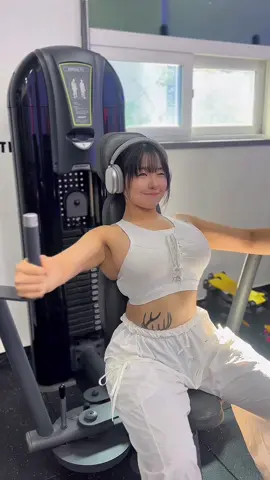 #운동 #iseulhana #iseulhaani #liseulhana #iseull #gym #likeme #추천 #GymTok #forypu #funny #gymgirl #GymTook #bodygoals #gymtips #legworkout #take  #goclamdep #quantapgymnu #quantapyoga #dongluctapgym #Fitness #lowerbodyworkout #outfit #gymgirl #muscletraining #workout #training #hipup #nung #exercise  #Fitness #squat #筋トレ女子