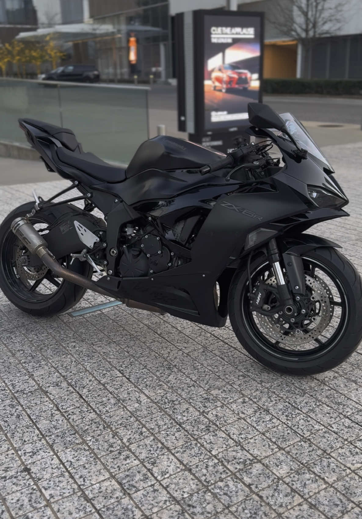 Raven 🐦‍⬛ 🖤 #bikergirl #zx6r #biketok #kawasaki #girlswhoride 