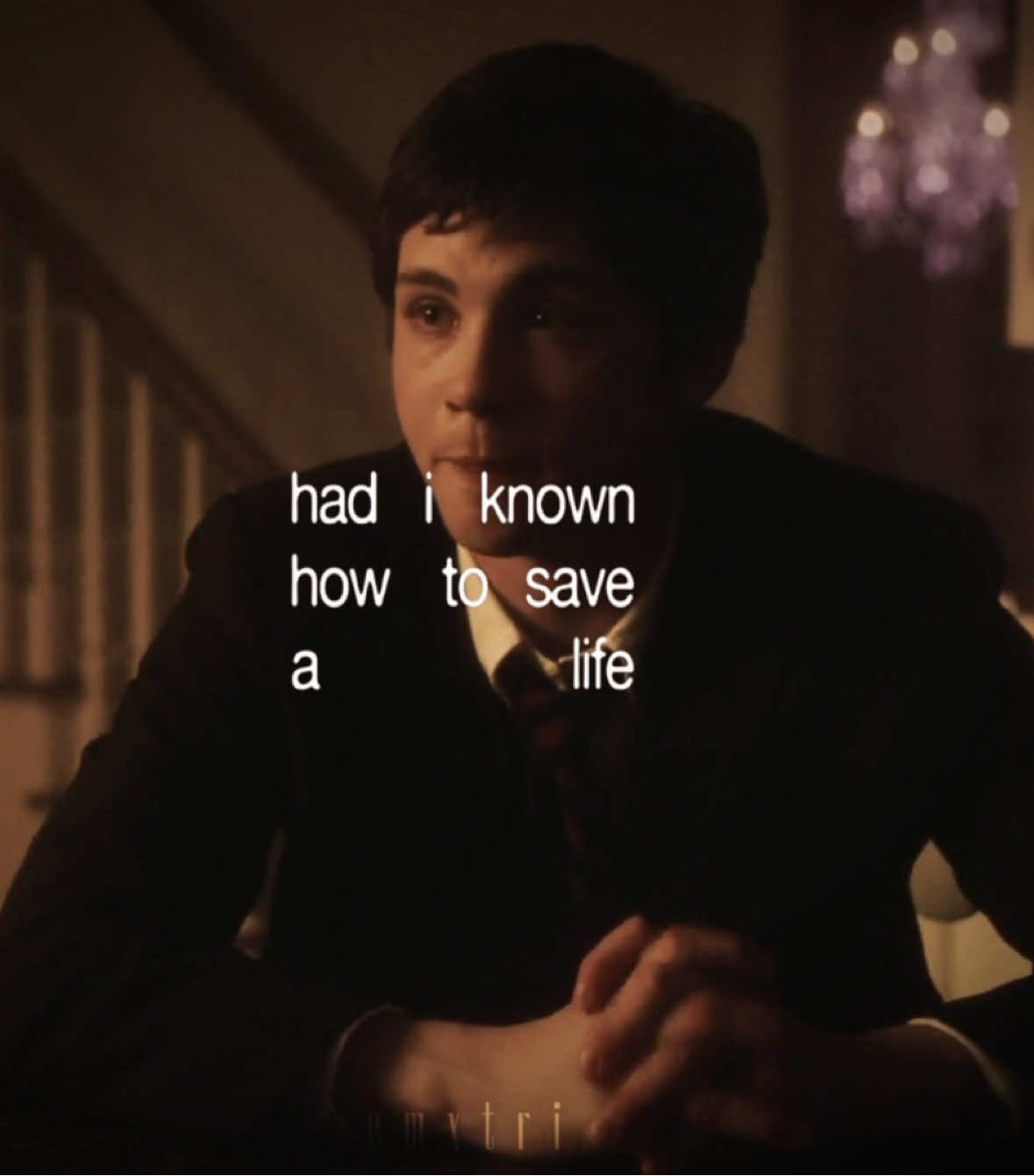#PERKSOFBEINGAWALLFLOWER - had i known how to save a life #charlieedit #emmawatson #howtosavealife 