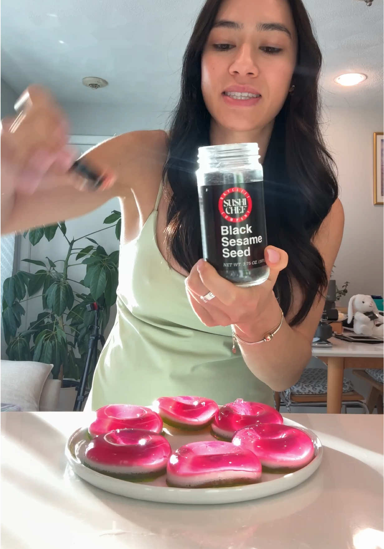 SKINFOOD this one is so delicious and bouncyyyyy #snacks #satisfying #healthyrecipes #easydessert #healthydessert #jello #skinfood #skincare #easysnacks 
