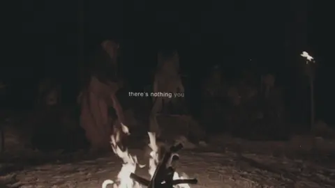 i wondrt why trsvis didnt get wuestiddd abt burrning the cabin he had so mhcb motivf i fear | travis antler queen!!!” we chant | #lottiesdoe #yellowjackets #yellowjacketsedit #fyp #viral #omgpage #viralvideo #viraltiktok #travismartinez #travismartinezedit #kevinalves #kevinalvesedit @itskevinalves @Yellowjackets 
