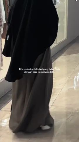 Bismillah Allah mudahkan itu 🥹 #muslimahhijrah #muslimahfashion #muslimahoutfit #muslimahindonesia #frenchkhimar #outfitideas #outfitsyari #muslimahwear 