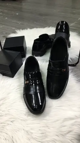 Office shoes for men!#softshoes #shoesforschool #casualshoe #menshoes #flatsshoes #lowcutshoes #leathershoes #blackshoes #officeshoes #businessshoes #blackleathershoes
