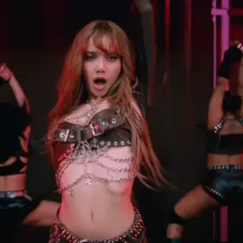 The best dancer 🔥😍#Lisa #lalisamanoban #lisastage #lisafutw #lisaperformance #wearelloud 