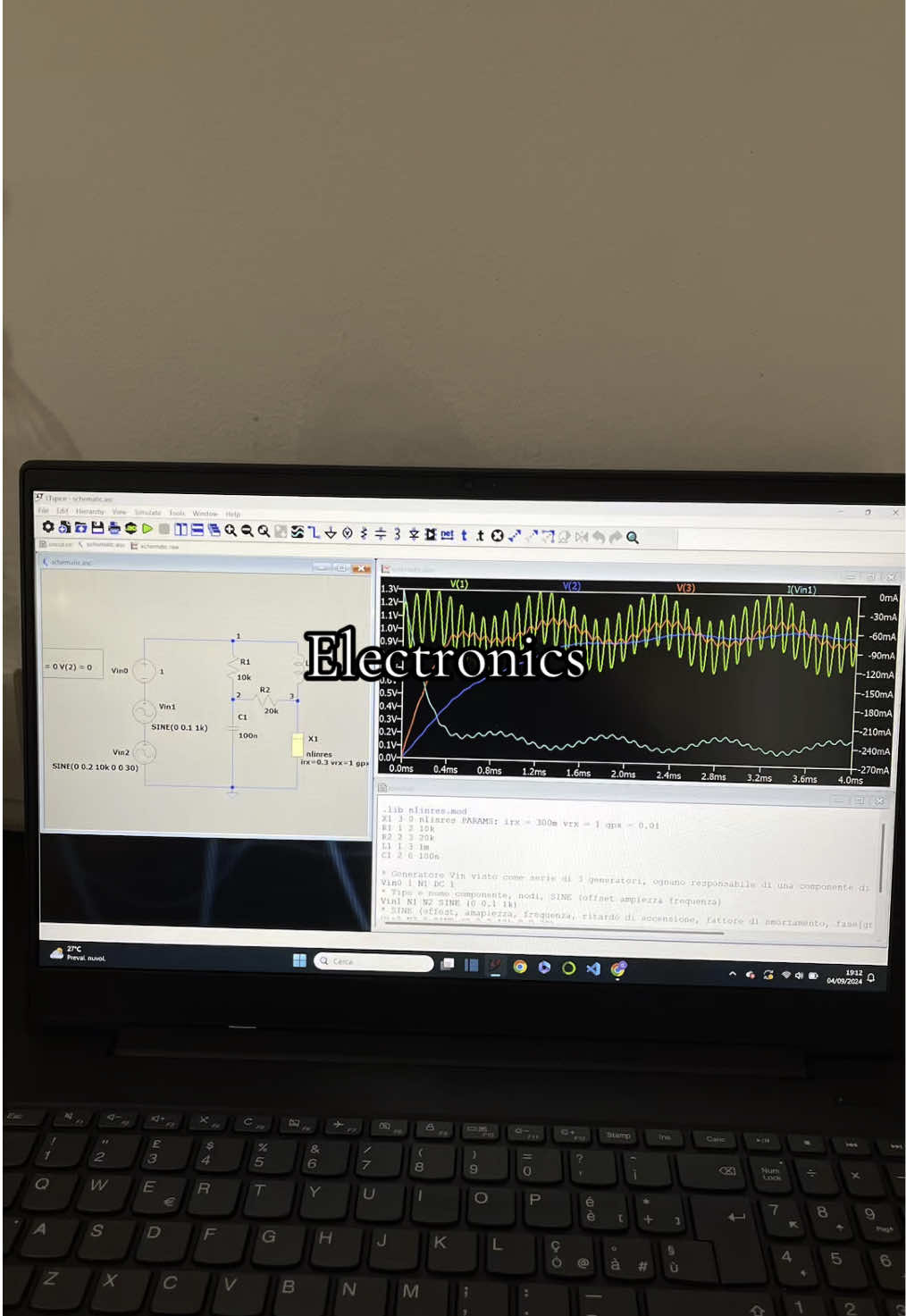 In realtà 3/4 dovrebbero essere foto di santi per essere realistici #electronicsengineering #electronics #arduino #arduinoproject 