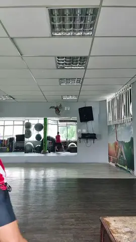 😘 dc : @Quebradeiras #dancinha #treino #🌈 