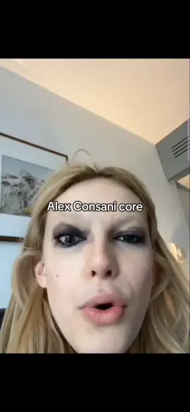 She is so funny I love her 😍 #alexconsani #model #funny #funnytiktok #funnymemes #viral_video #fyppp #fyp #viral #popular #core @Alex Consani 